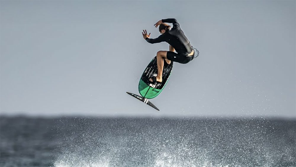 Nous avons rencontré le rider multi-disciplines Chucho Kozian Nonnot qui revient en Bretagne pour le Crozon Foil Festival.