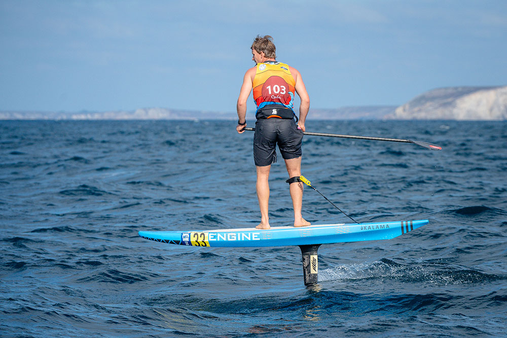 Une ouverture spectaculaire avec l’épreuve Downwind Foil Elite