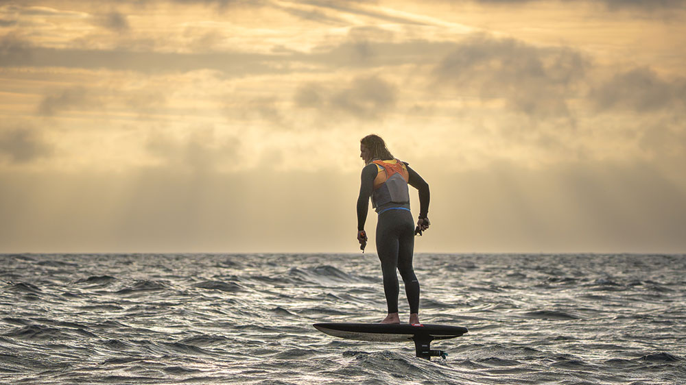 Foil Drive Downwinder, Luke Atkinson et Holly Pie s'imposent