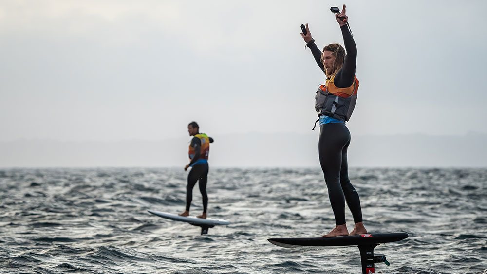 Foil Drive Downwinder, Luke Atkinson et Holly Pie s'imposent