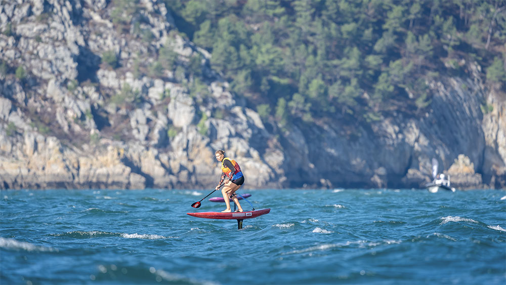 Downwind SUP Foil, Kai Thomson signe le doublé, Marnie Bertram confirme son incroyable progression